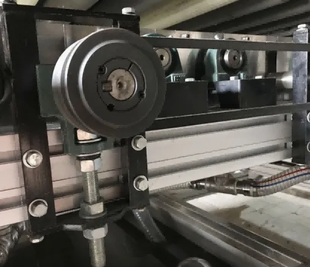1600 mm-ko eraginkortasun handiko beira-garbigailu horizontal isolatua eta guztiz automatikoa