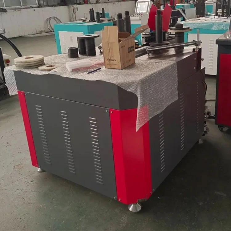 CNC Lau Buru Txokoak Crimping Makina