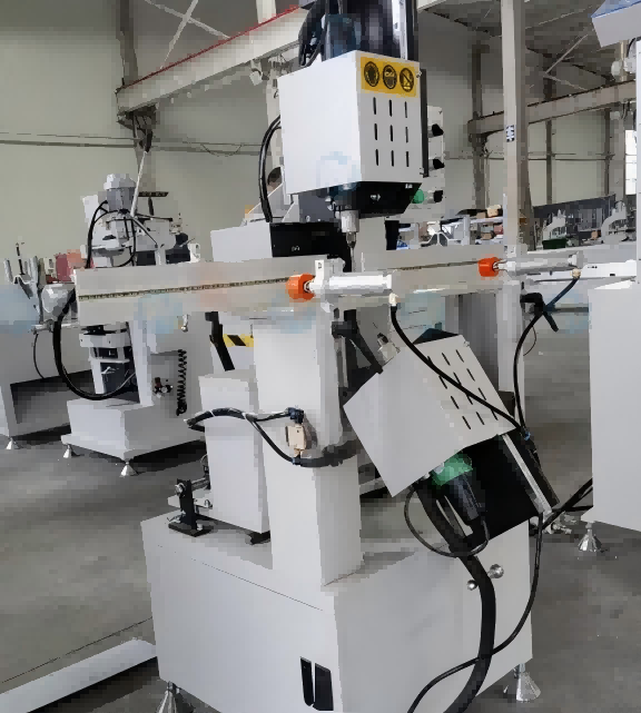Zehaztasun handiko PVC ur zirrikitu fresatzeko makina