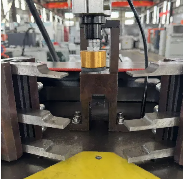 Indar handiko 140 mm-ko aluminiozko izkina konbinatzeko makina